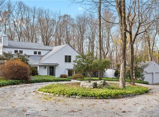 6 Perch Bay Rd, Waccabuc, NY 10597