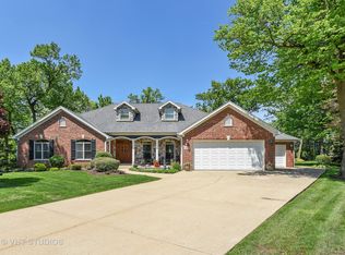 349 Woodland Ct, Palatine, IL 60067