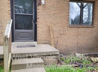 30 Cherrywood Ter, Beaver, WV 25813