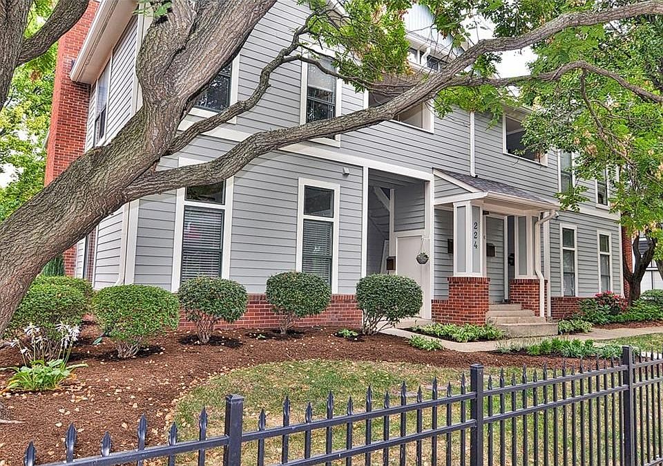 224 E 13th Street, Unit#B, Indianapolis, IN 46202. Completely remodeled corner condo in the Old Northside district in downtown Indianapolis. New wood floors, new kitchen granite counters and loads of new cabinetry, tiled bathroom. Brand new HVAC system. P