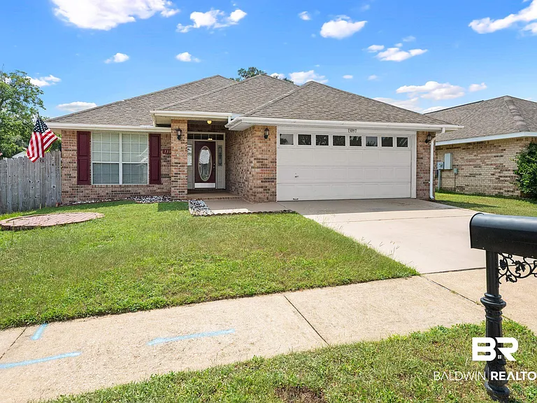 13097 Concord Dr E — Photo 3