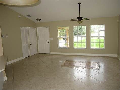 3rd image of 3751 6th Ave NE