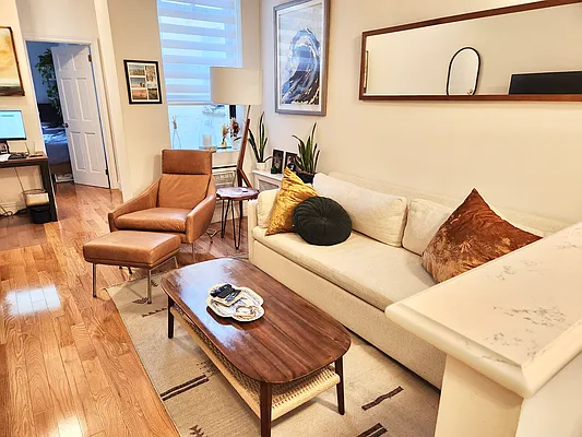 Rented by CitySites Real Estate Group | media 7