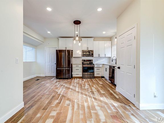4th image of 16132 Sea Breeze Ct