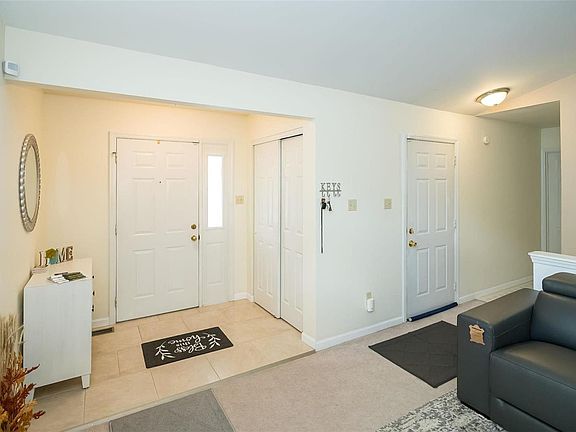 3rd image of 1328 Eagles Way Ct