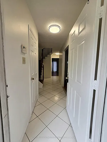 1592 Marshcourt Dr #MAIN Photo 1