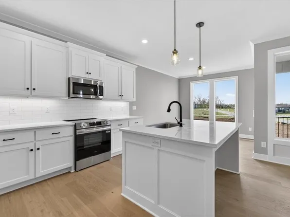 25037 W 94th Ter, Lenexa, KS 66227