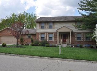 4393 Stonehenge Ln, Kettering, OH 45429