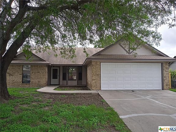 3rd image of 2304 Hidden Hill Dr