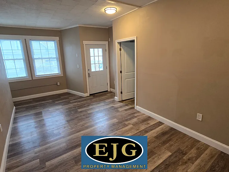 504 Main St #1 — Photo 25