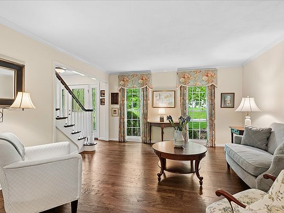 4th image of 3002 Easton Pl