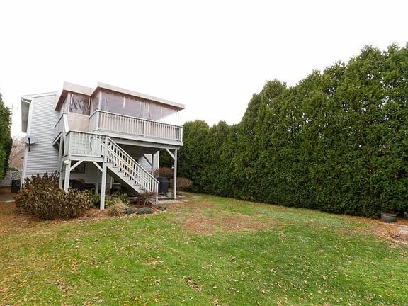 3rd image of 77 Briarwood Ave