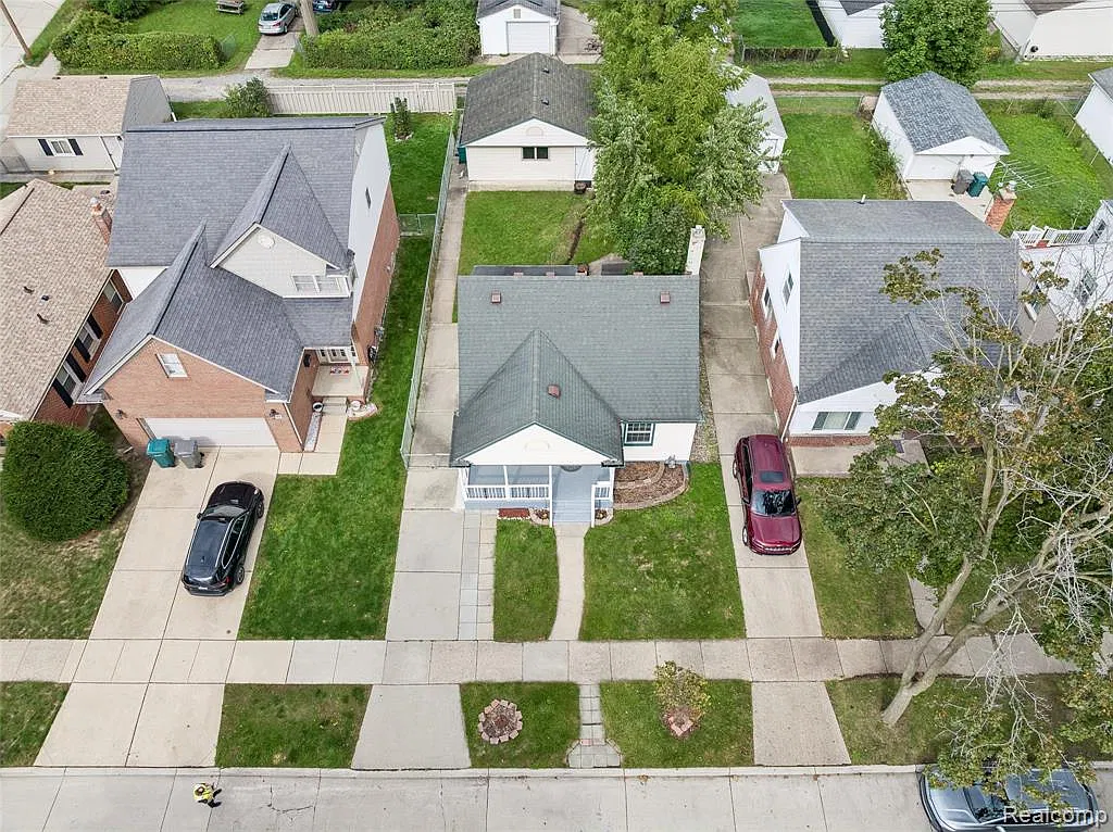 3 bed, 1071 sqft, $1,750 — Photo 4