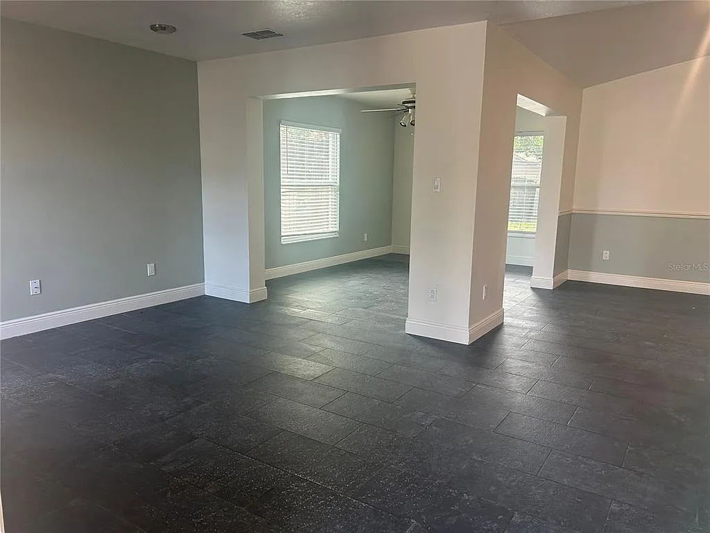 3 bed, 2.0 bath, 1238 sqft, $2,200 — Photo 2