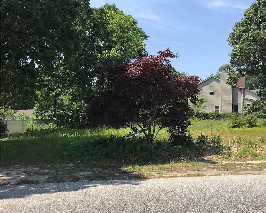 2nd image of 118 Overlook Dr