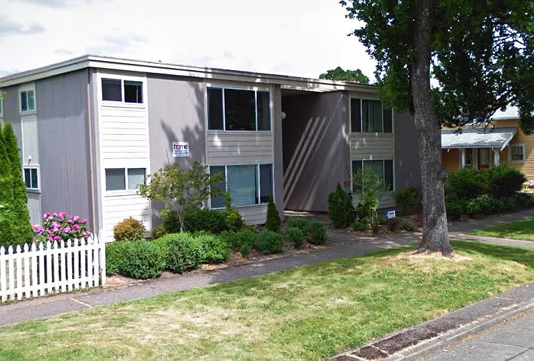 Greenwood Apartments — Photo 1