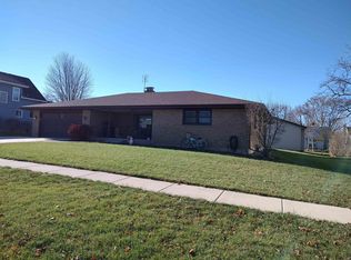 1221 Warren Ave, Belvidere, IL 61008