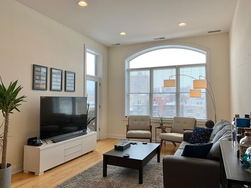 1st image of 918 W Belmont Ave APT 401