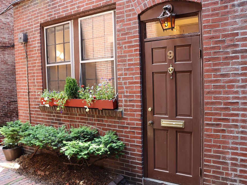 Exterior - Private Entrance