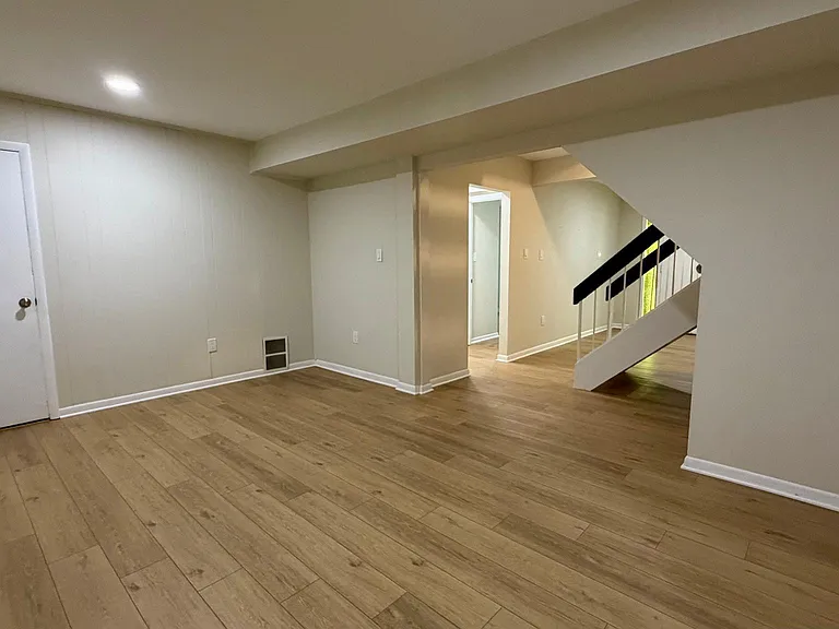 9506 Miranda Ct — Photo 23