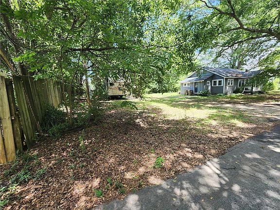 4th image of 5308I S Tanner St #B