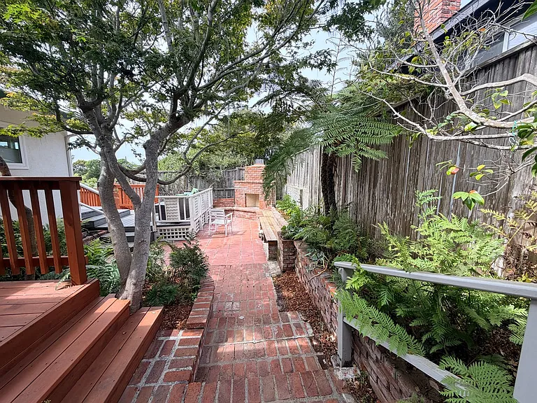 922 Maple St — Photo 47
