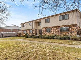 24100 Wildbrook Ct APT 101, Southfield, MI 48034
