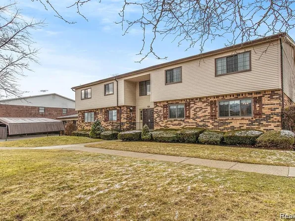 24100 Wildbrook Ct APT 101, Southfield, MI 48034