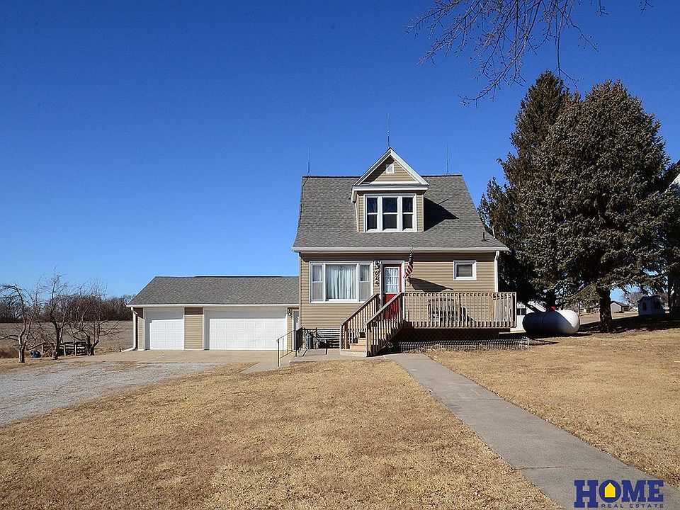 624 S 4th St, Ceresco, NE 68017 Zillow