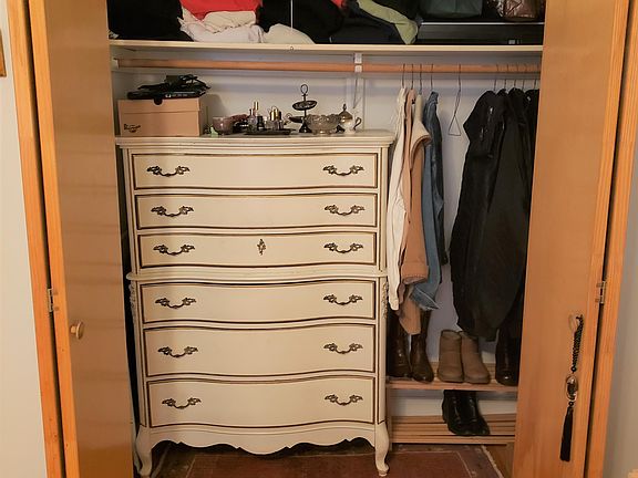 4th image of 4228 N Kenmore Ave APT 304