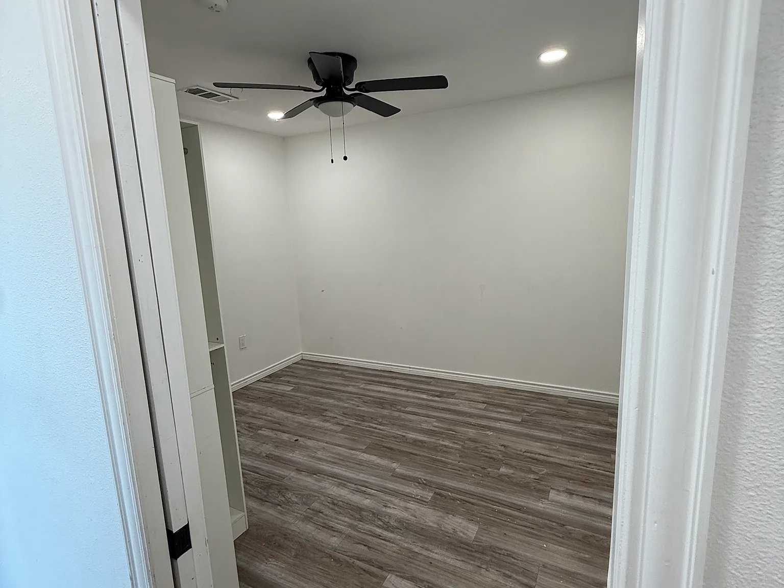 2 bed, 700 sqft, $1,700 — Photo 4