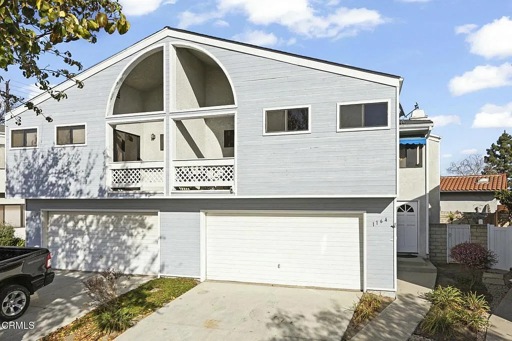 3 bed, 2.5 bath, 1633 sqft, $3,950 — Photo 1