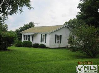 208 Cobbs Ln, Gallatin, TN 37066