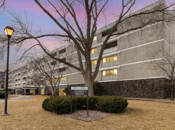 6450 York Ave S APT 512, Edina, MN 55435