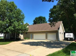2400 Casselman St, Sioux City, IA 51103