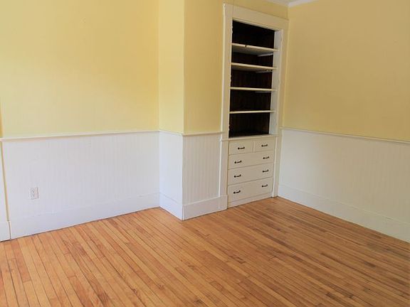 4th image of 22-24 Plummer St #22
