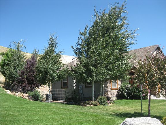 2nd image of 1583 Aspen Way