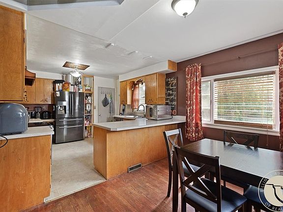 5th image of 2424 Elizabeth St