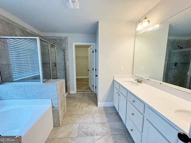 732 Sanctuary Ln — Photo 18