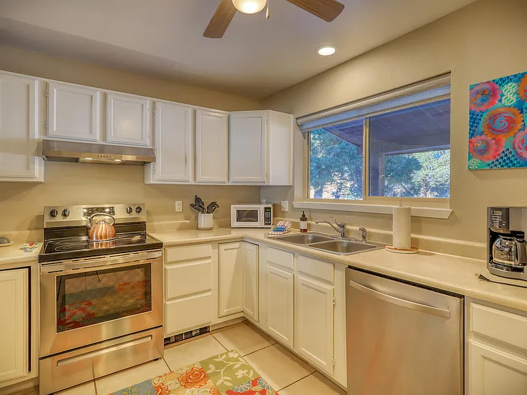 302 Talisman Dr #37 — Photo 8