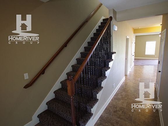 2nd image of 9405 N Lenox Ave