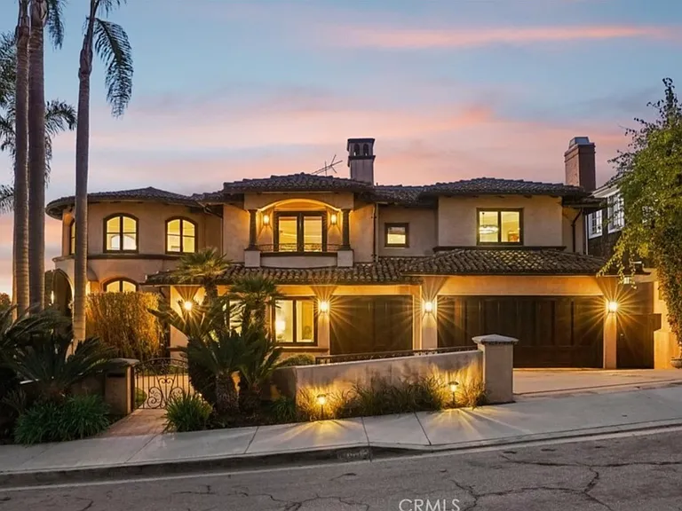 215 S Poinsettia Ave — Photo 2