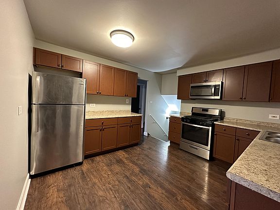 3rd image of 506 N Longwood Dr