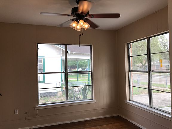 4th image of 415 W Mahl St