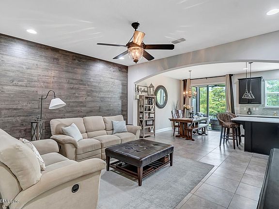 4th image of 565 Richmond Dr