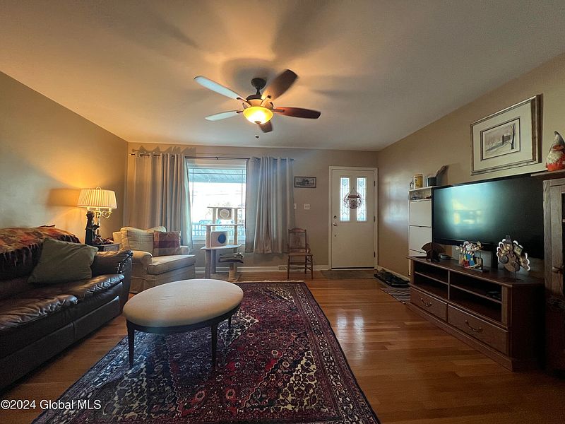 4th image of 2731 Edgewood Avenue