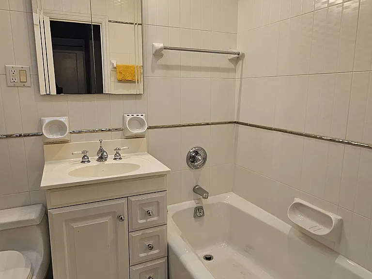 96 E 38th St #TOPFLOOR — Photo 6
