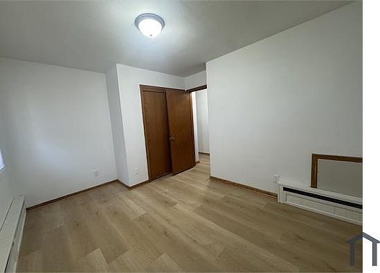 3rd image of 616 Ivy Ave E APT 3