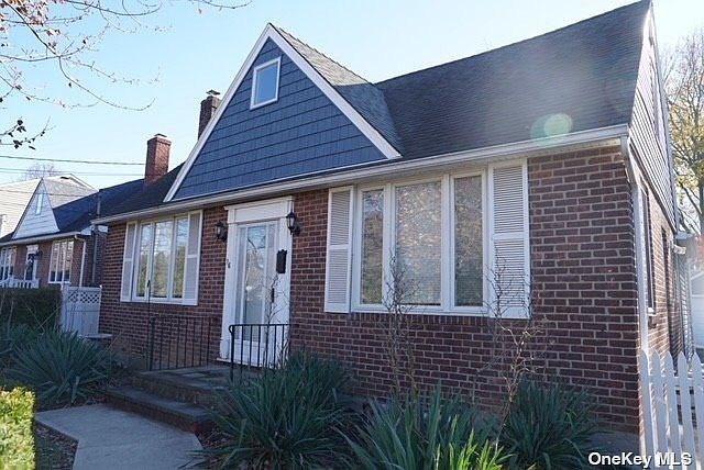 1st image of 16 Gates St