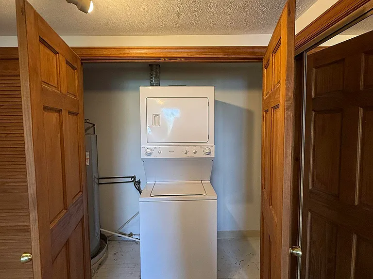 874 Fairmont Rd — Photo 12
